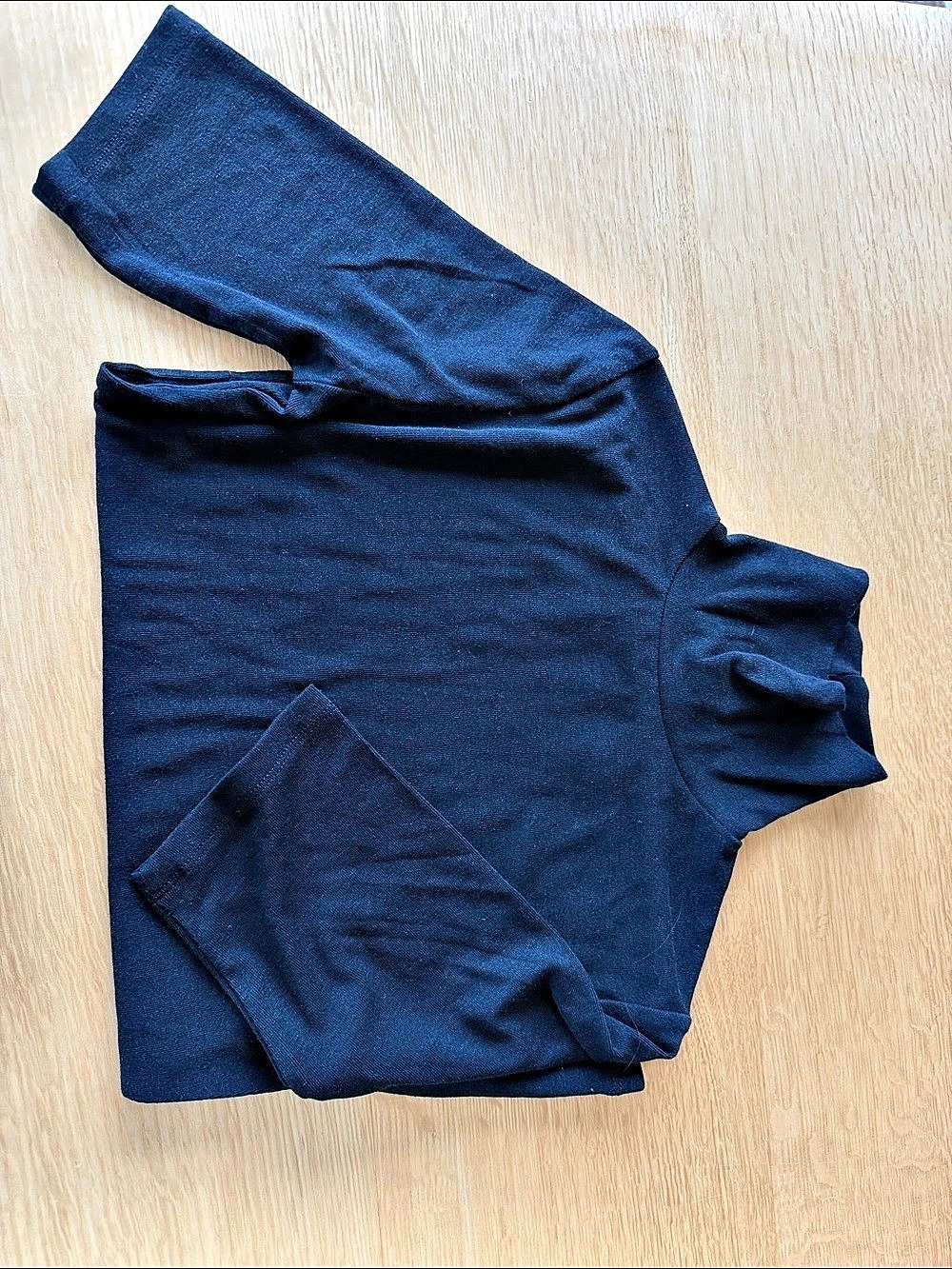 new day Short Sleeve Tee in Blue Size Small Like New